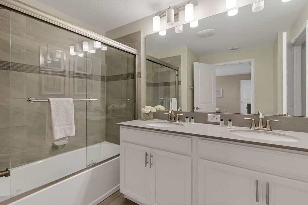 Golden Sun Retreat - Image 15