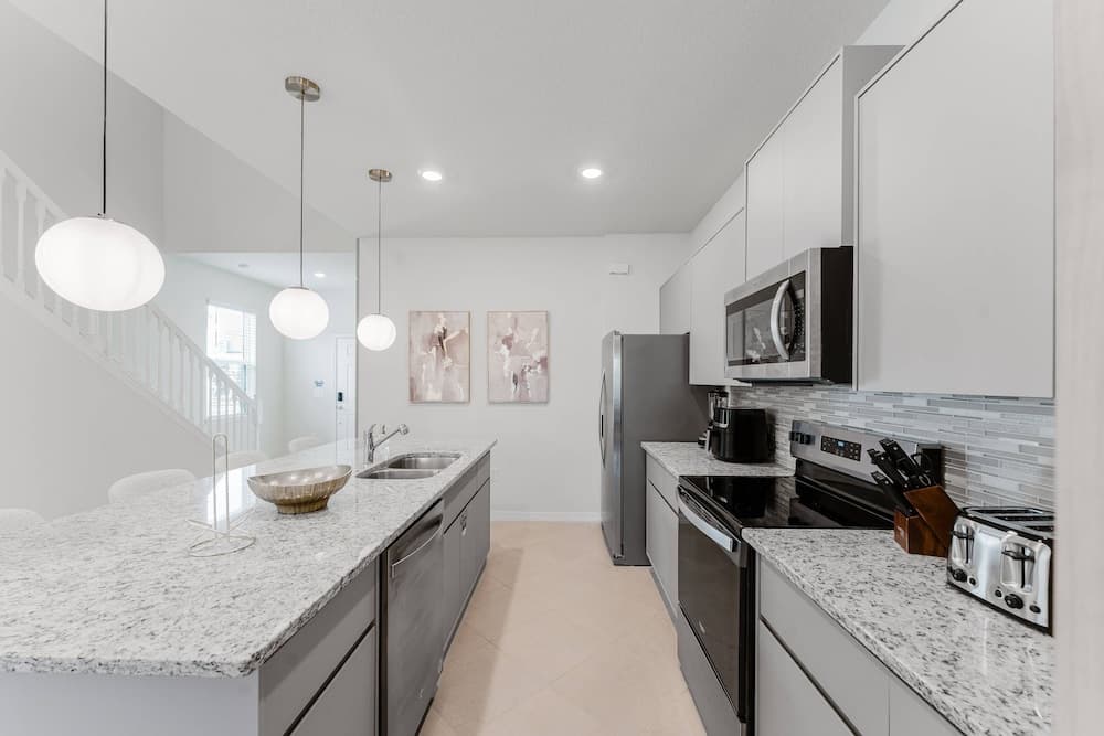 Holiday Hub - Image 10