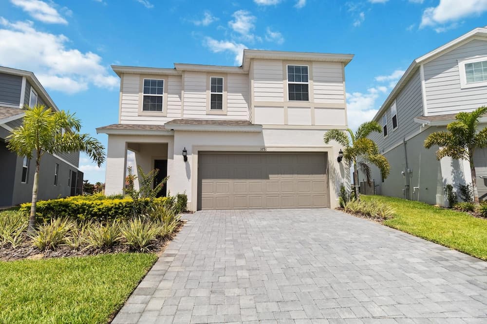 Stately Sunrise - Image 24