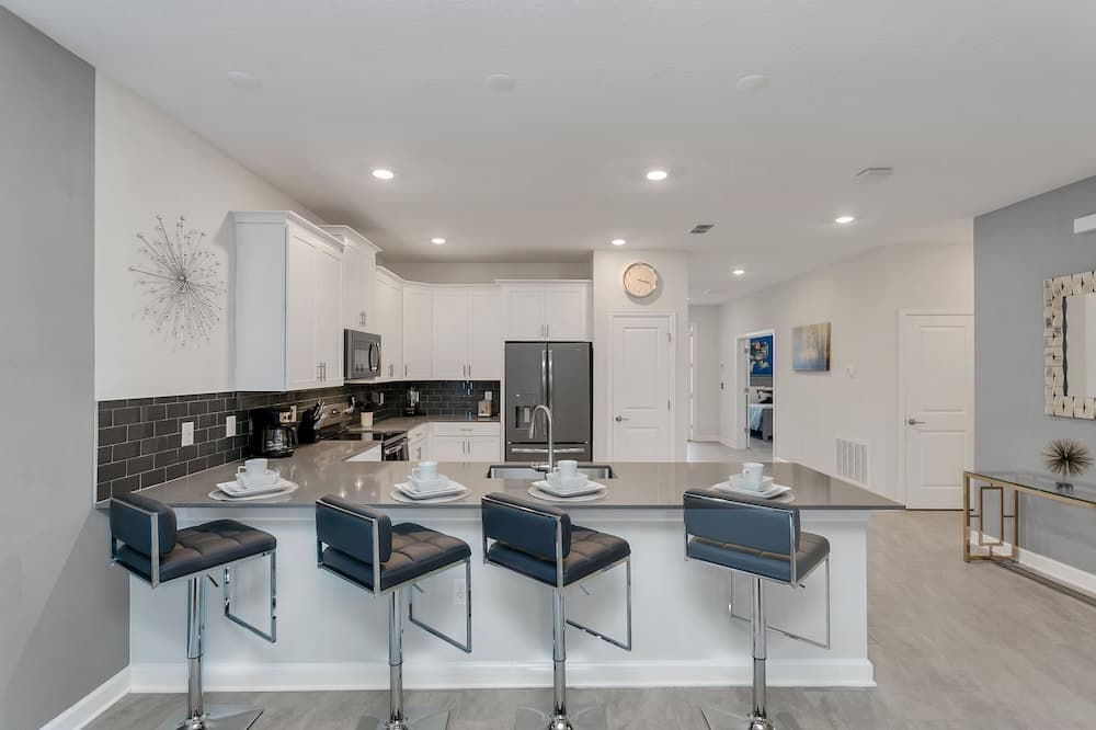 Storey Lake #4518 - Image 5