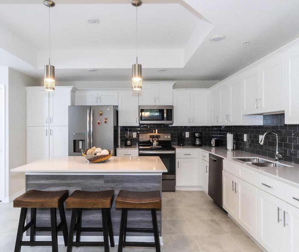 Lakeview Townhome - Image 10