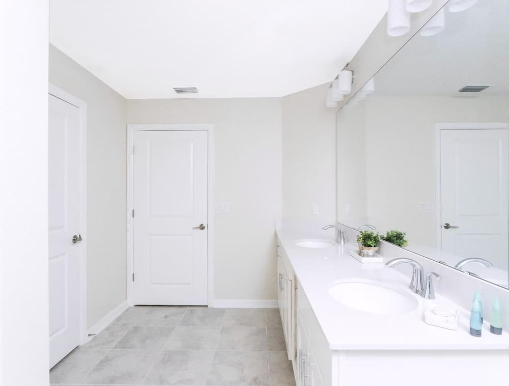 Lakeview Townhome - Image 22