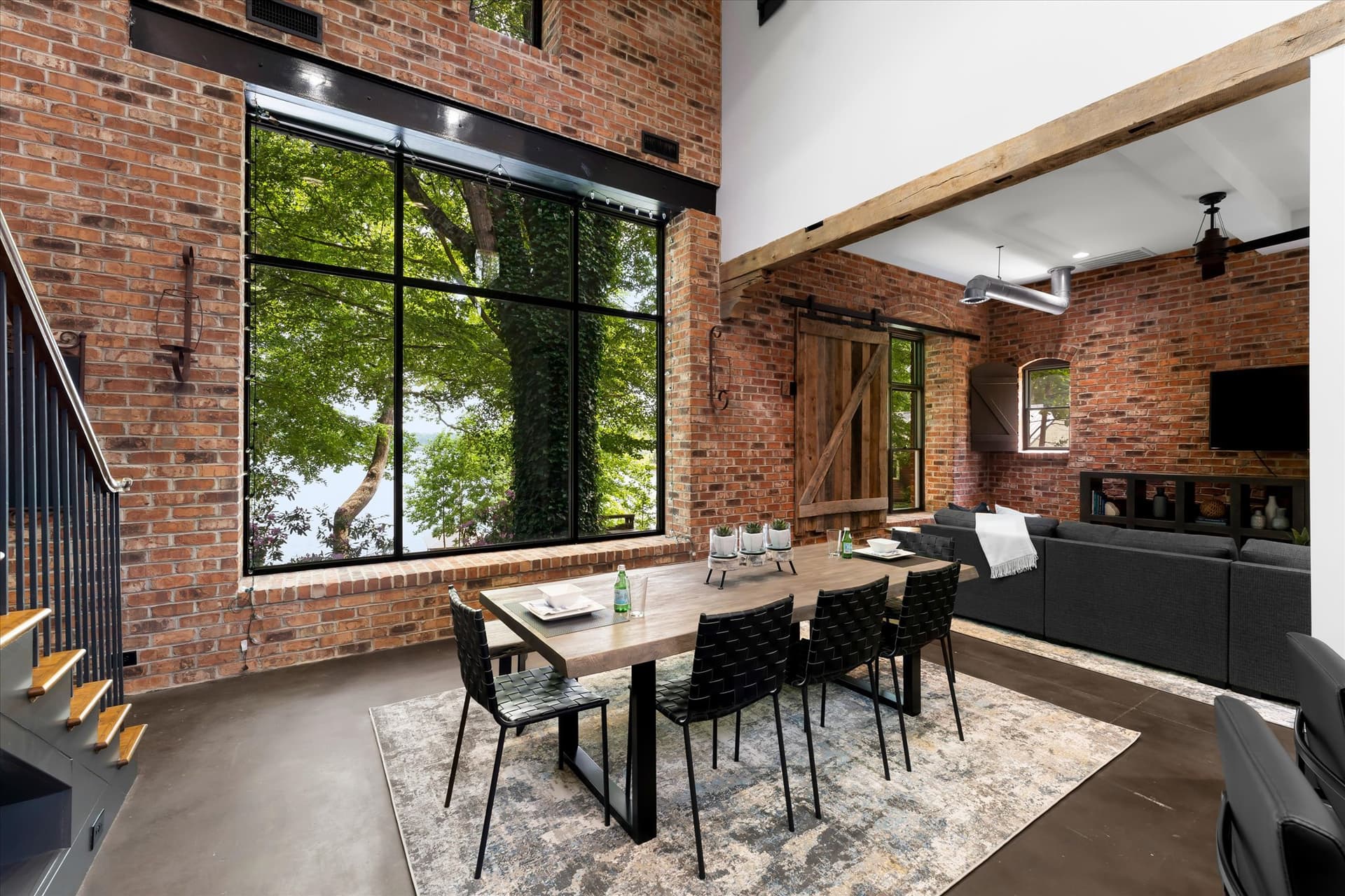 Ambassador Ridge - Image 17