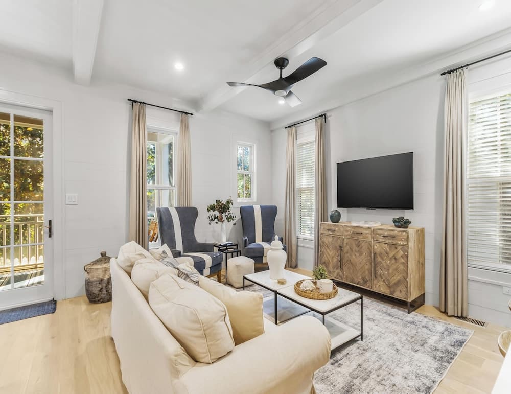 Anchored Breeze - Image 4