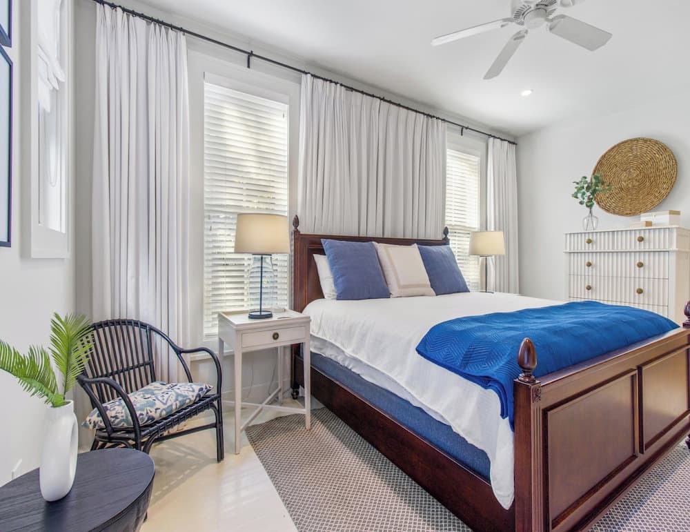 Anchored Breeze - Image 8