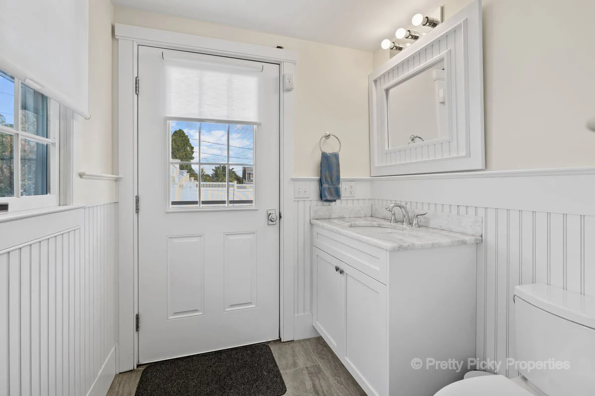 Serenity by the Sea - Image 21