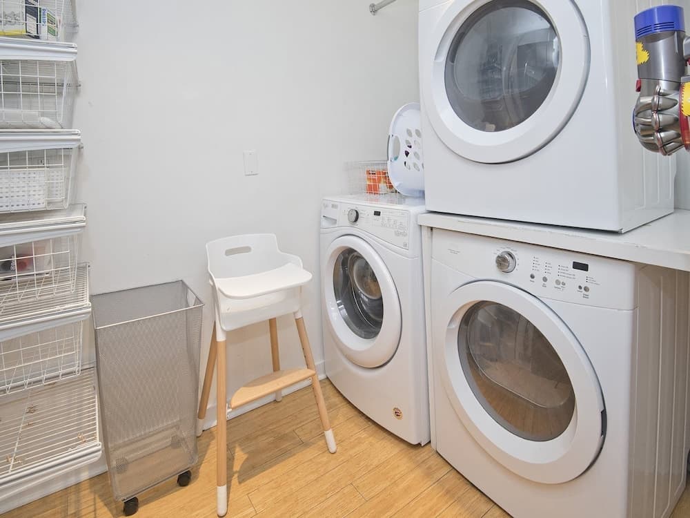 Apres Chalet - Image 87