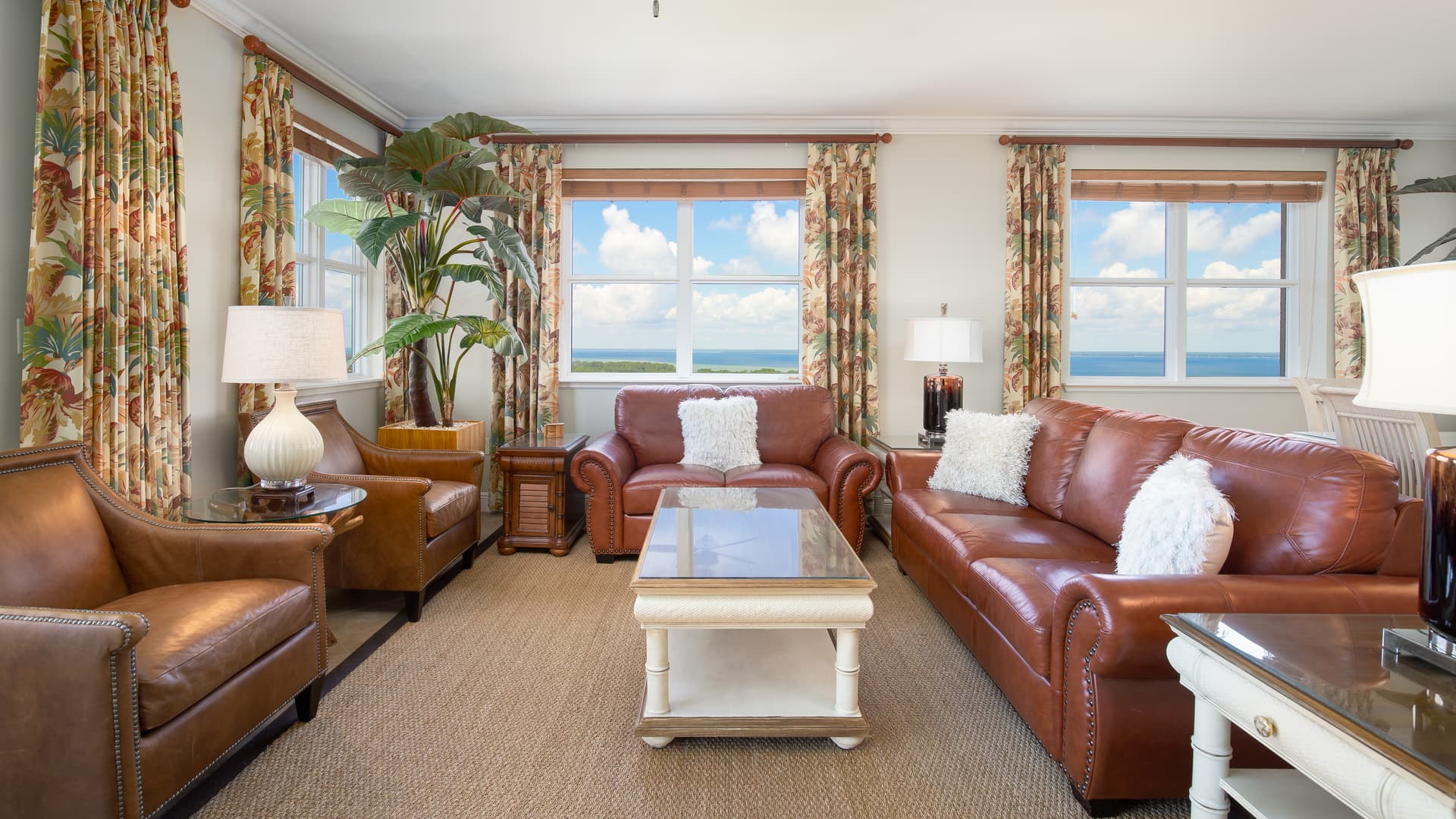 Red Crab Residence - Image 4