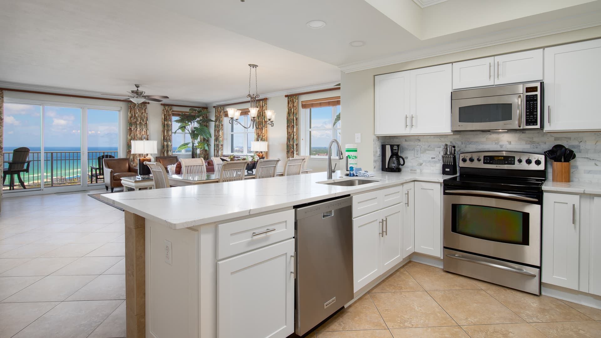 Red Crab Residence - Image 8