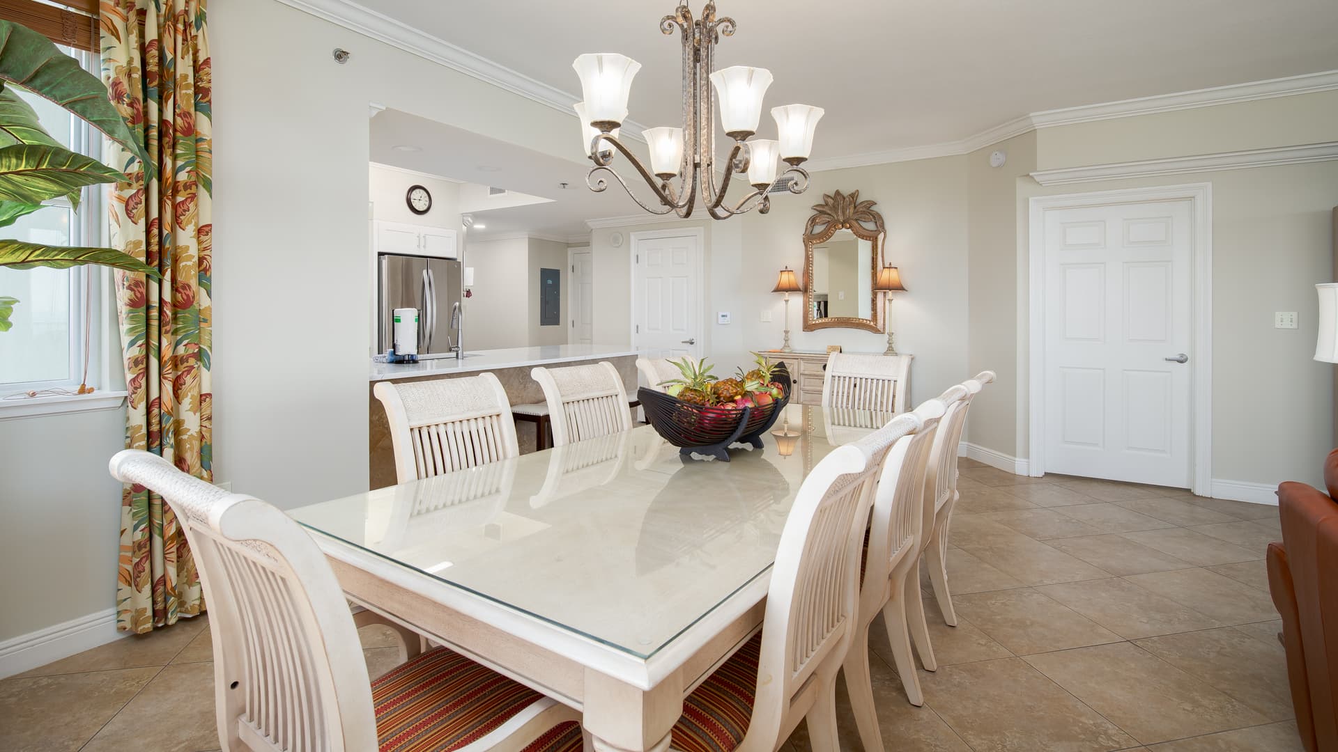 Red Crab Residence - Image 9