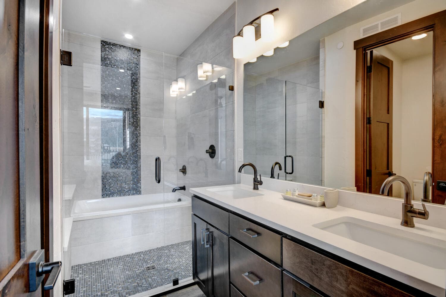 Arrow Luxury Creekside #244 - Image 28