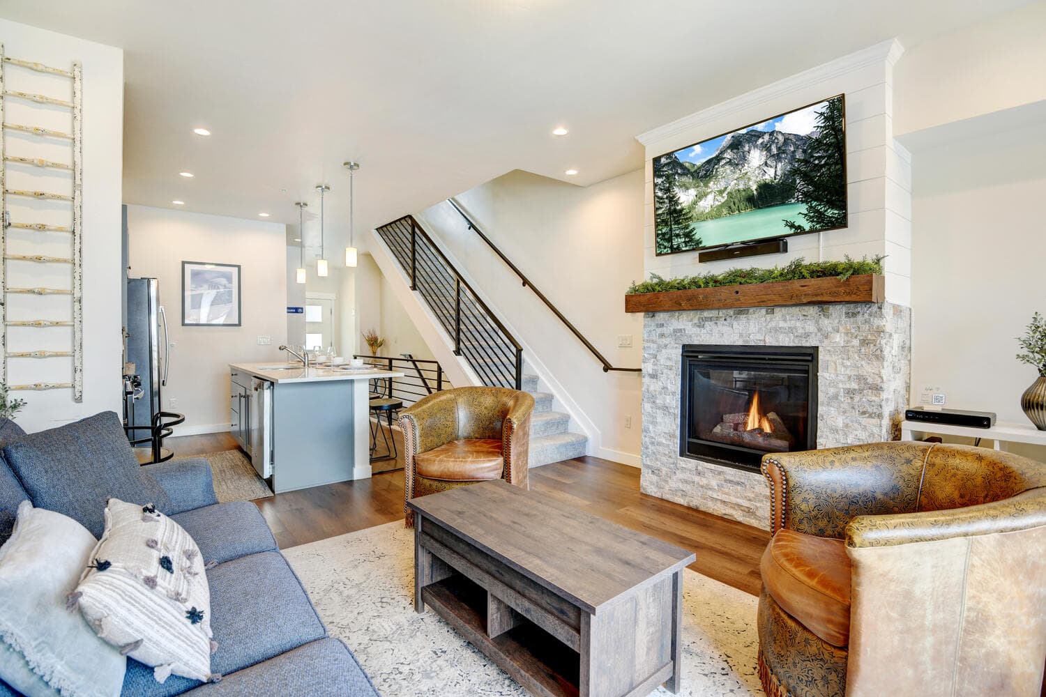 Arrow Luxury Rooftop #254 - Image 4