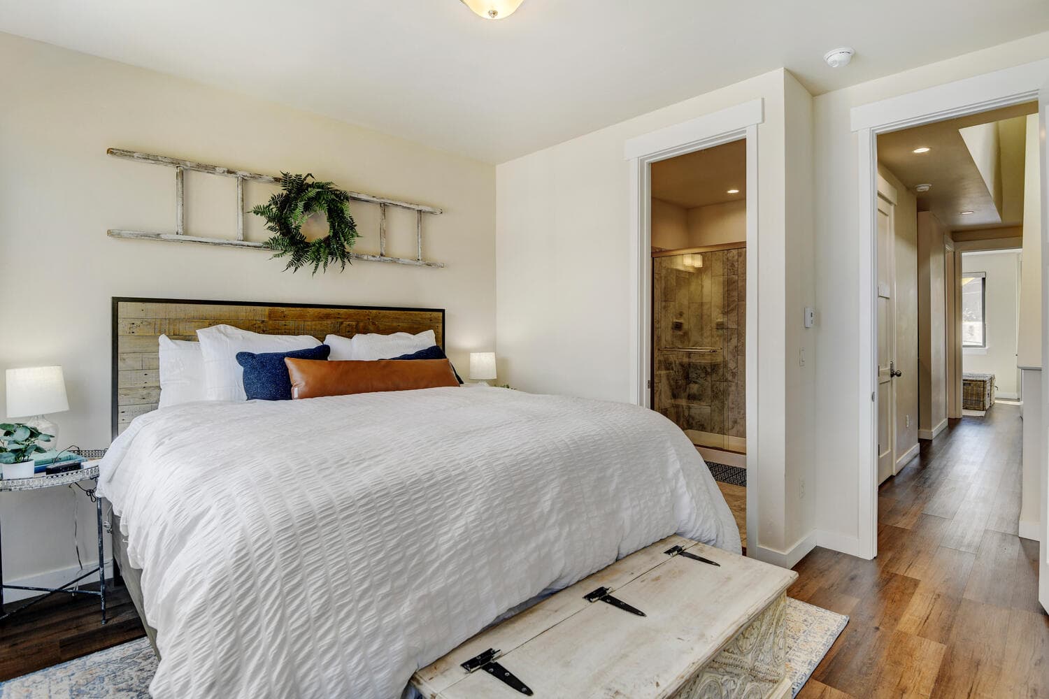 Arrow Luxury Rooftop #254 - Image 12