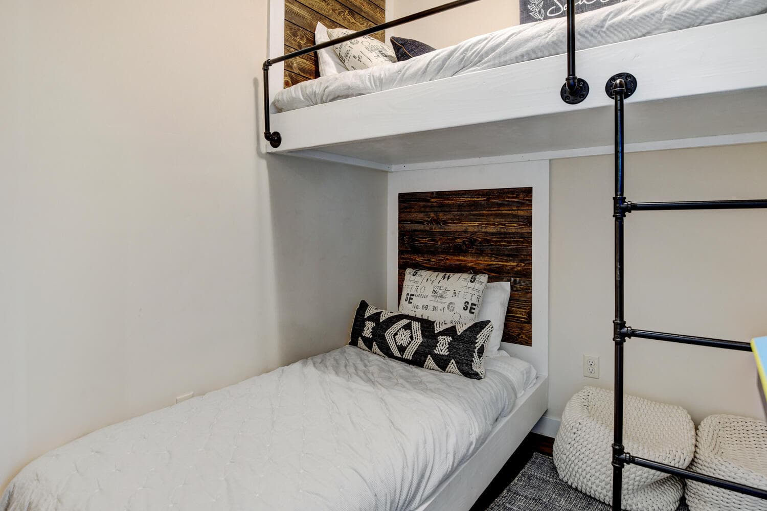 Arrow Luxury Rooftop #254 - Image 18