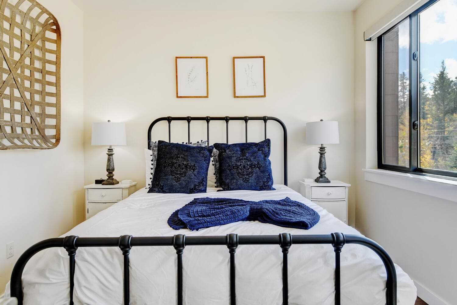 Arrow Luxury Rooftop #254 - Image 19