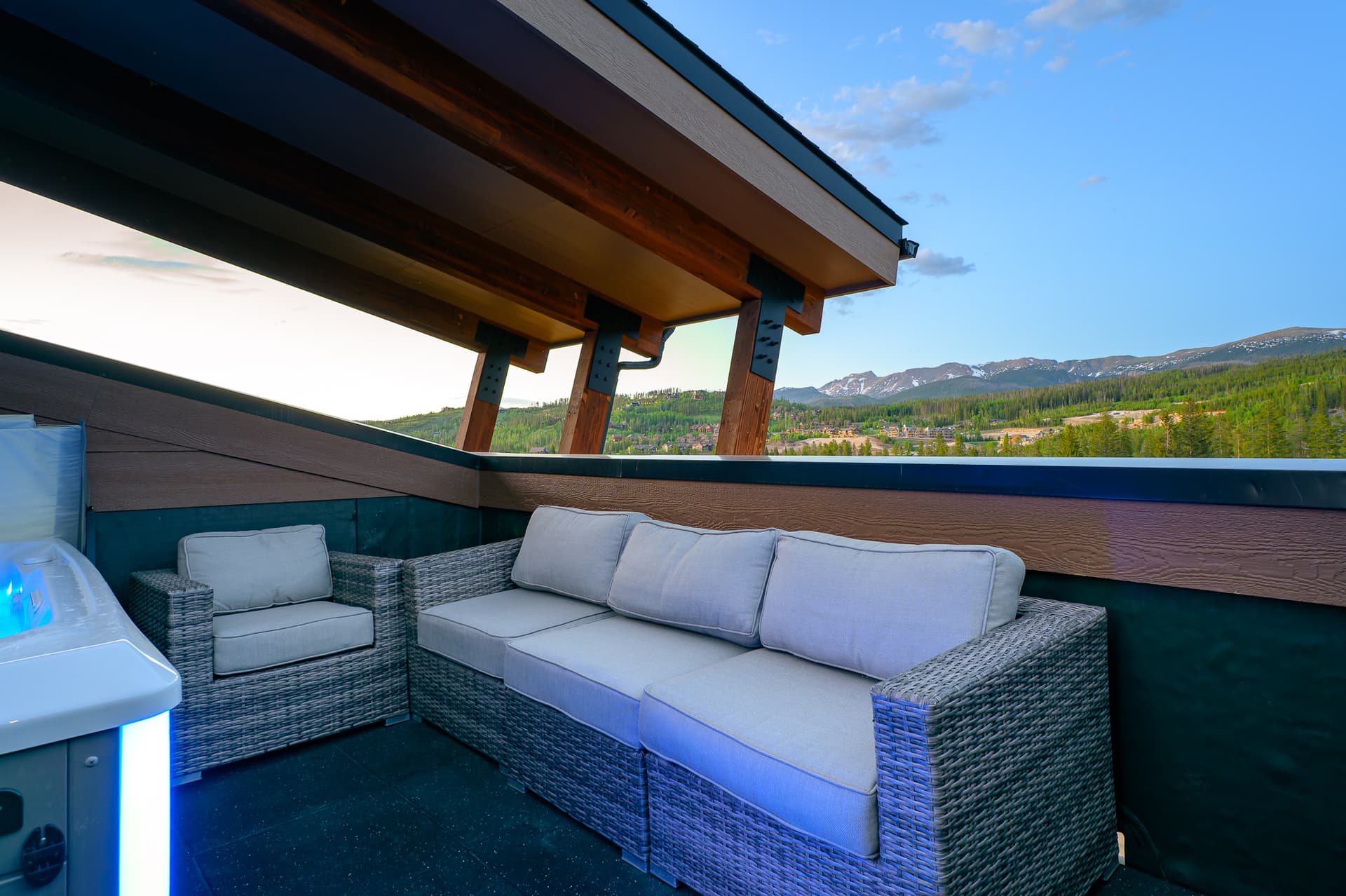 Arrow Luxury Rooftop #254 - Image 31