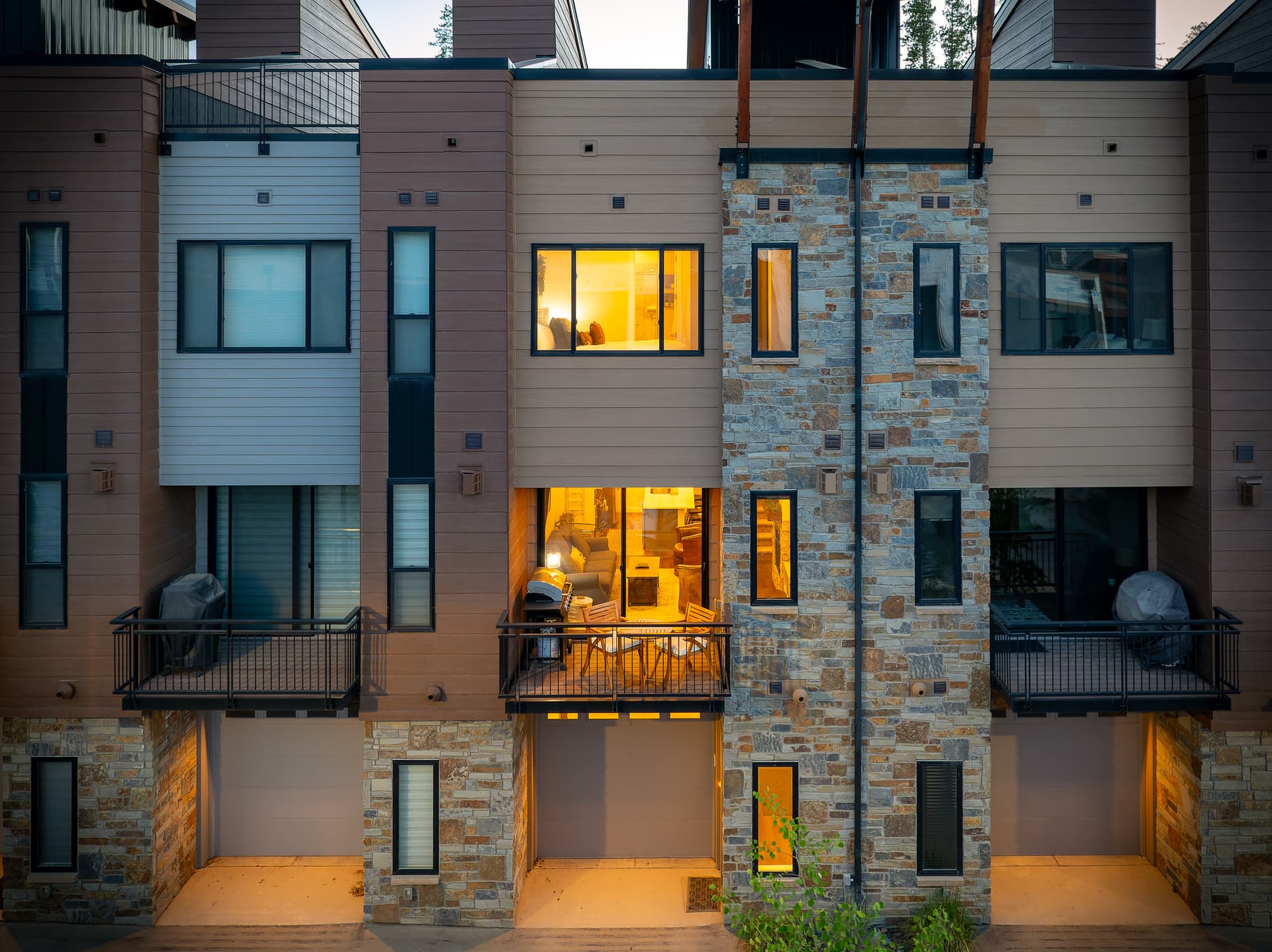 Arrow Luxury Rooftop #254 - Image 36