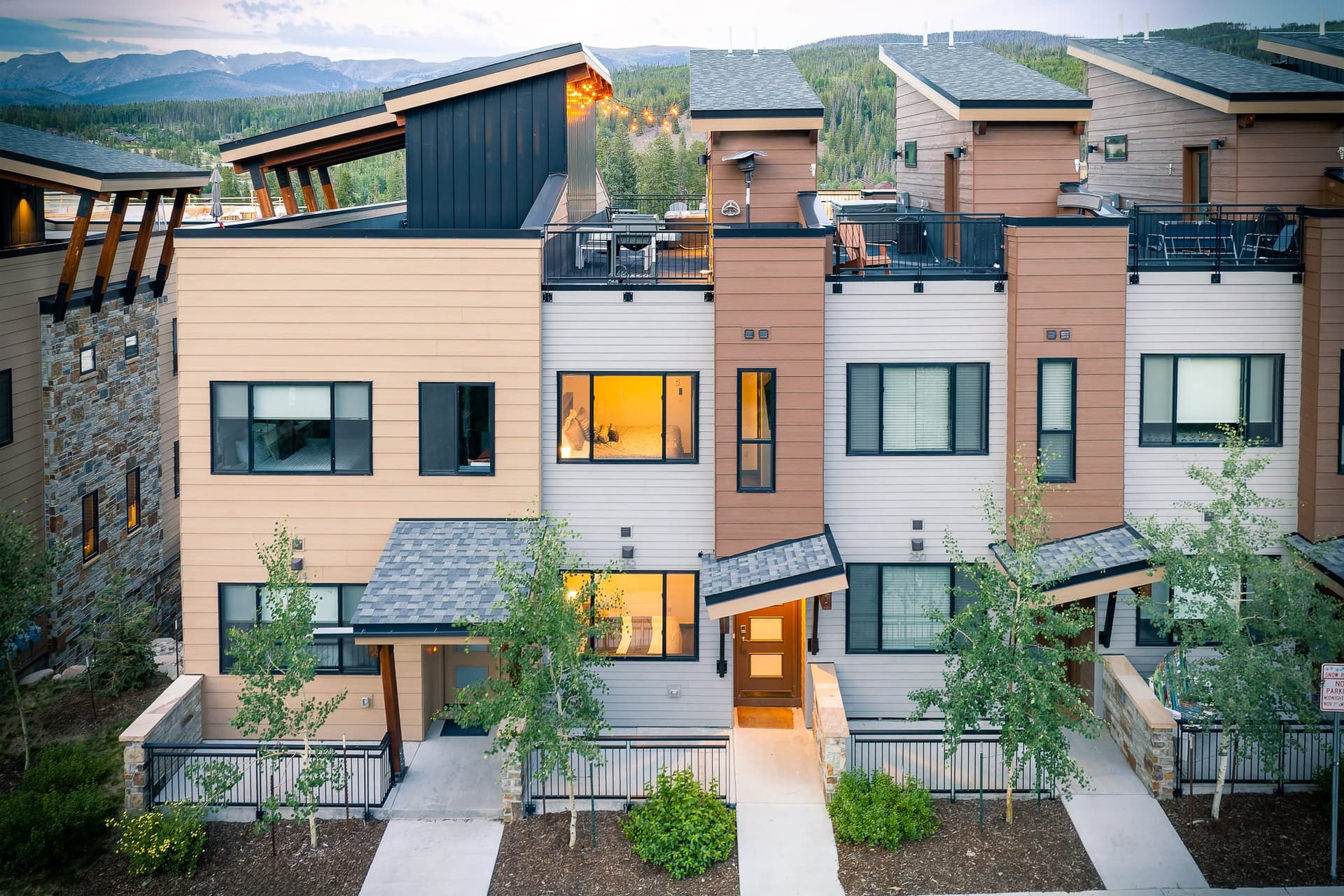 Arrow Luxury Townhome #262