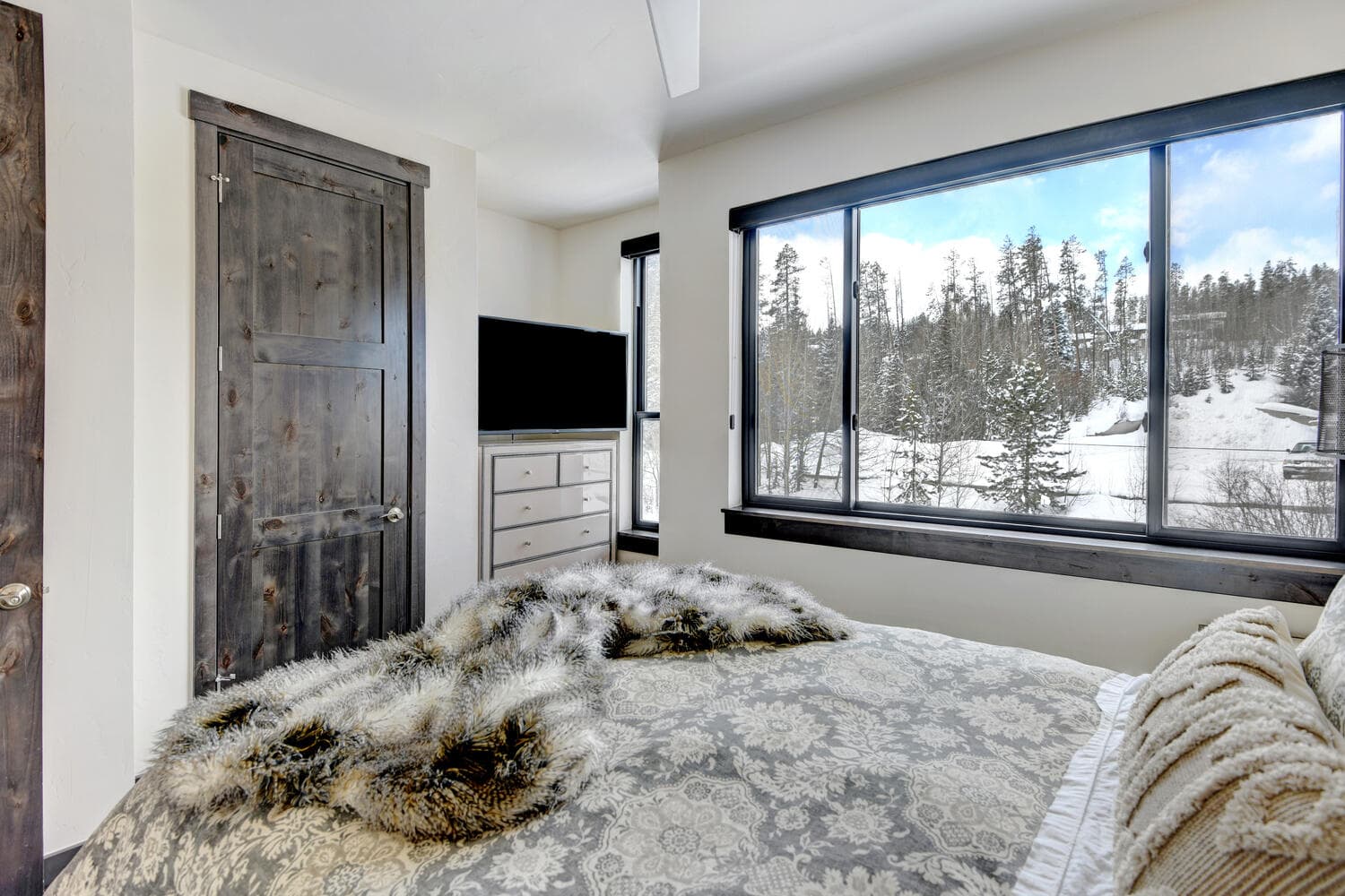 Arrow Luxury Rooftop #296 - Image 19