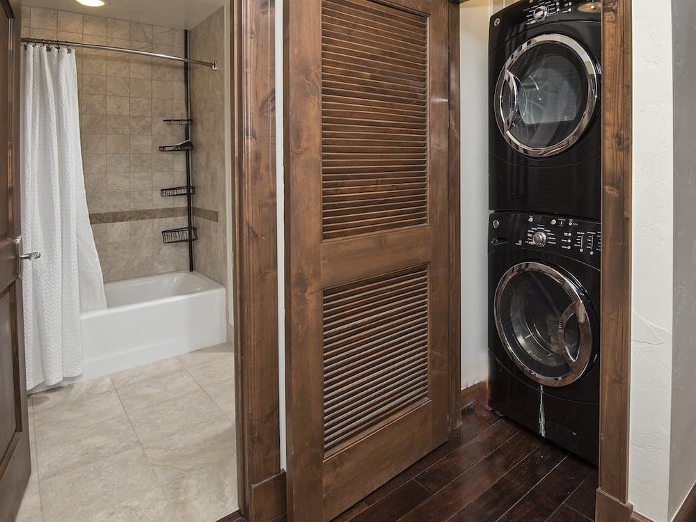 Ascent Condo #312 - Image 14