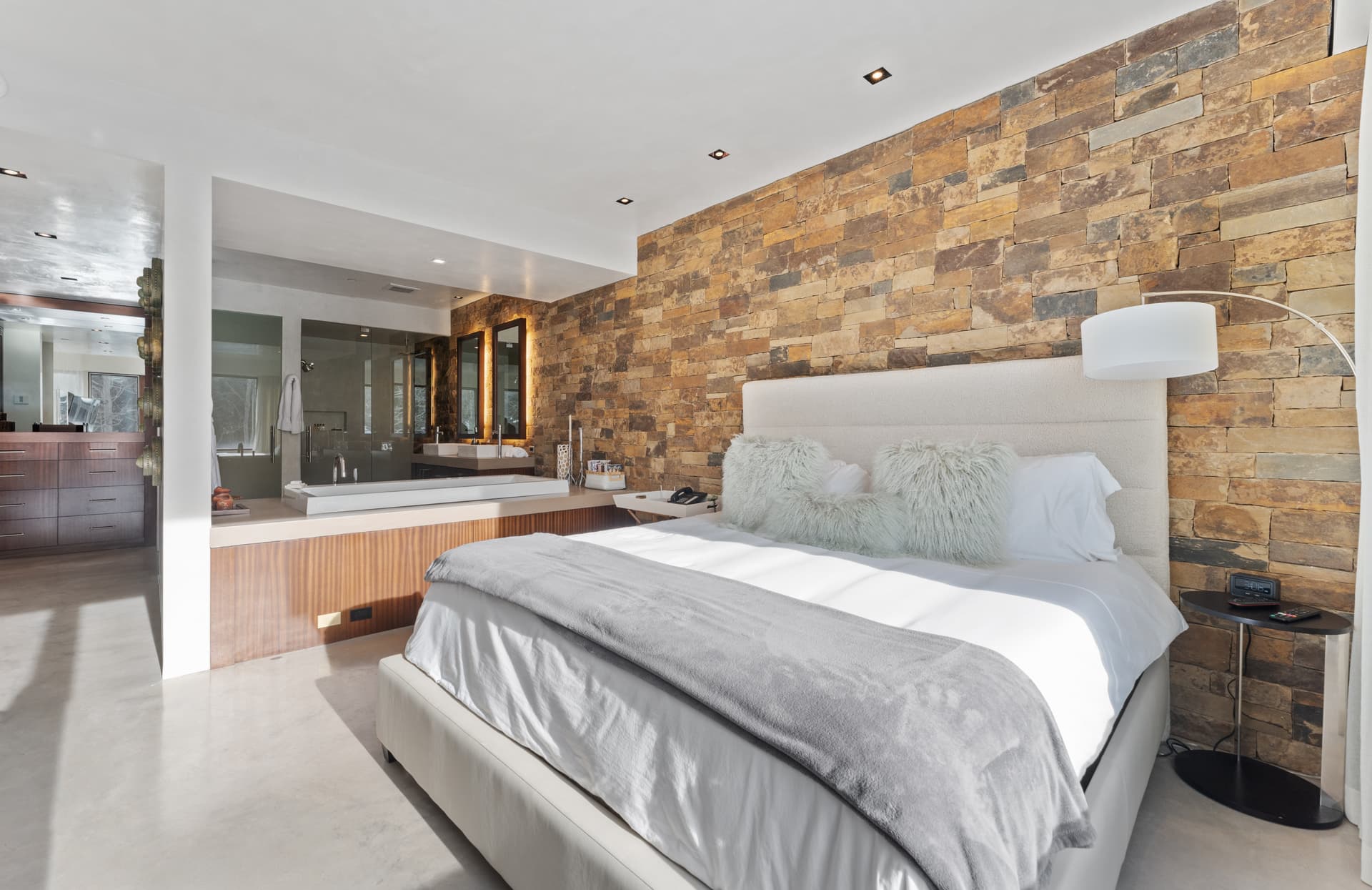 Silverado - Image 27