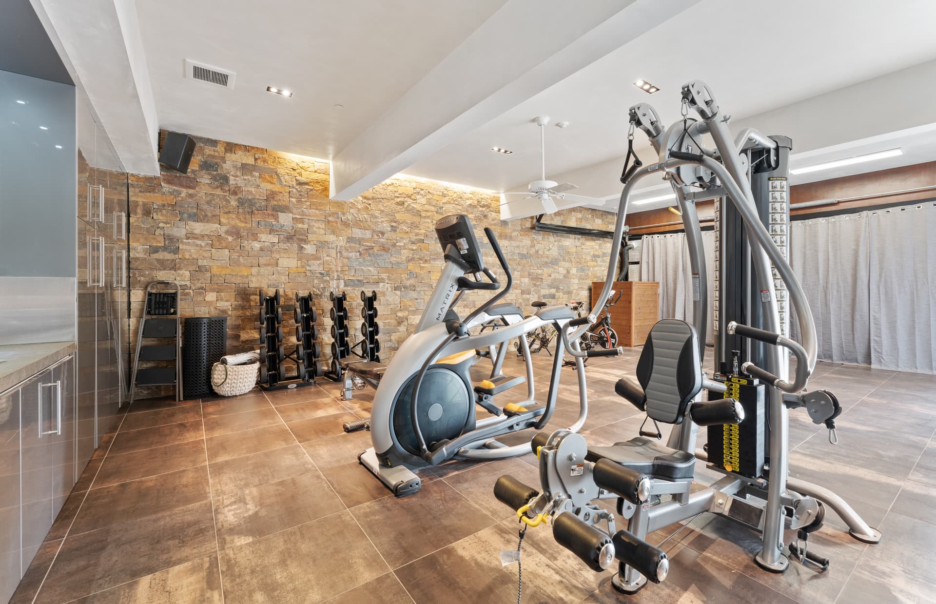 Silverado - Image 38