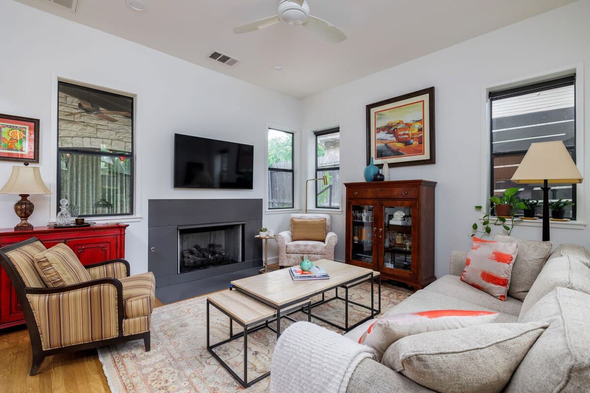 Barton Springs Oasis - Image 2