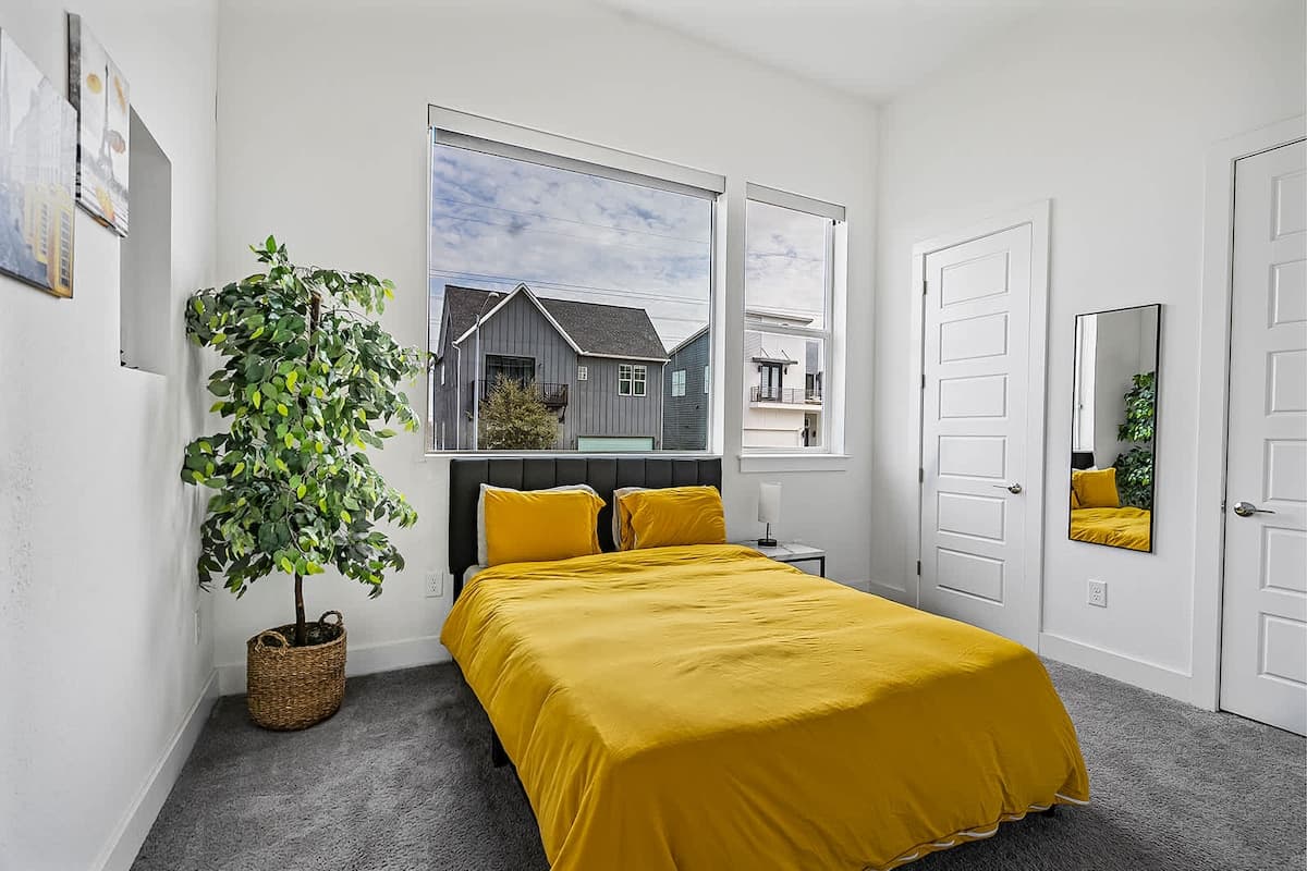 Austin Urban Elegance - Image 25