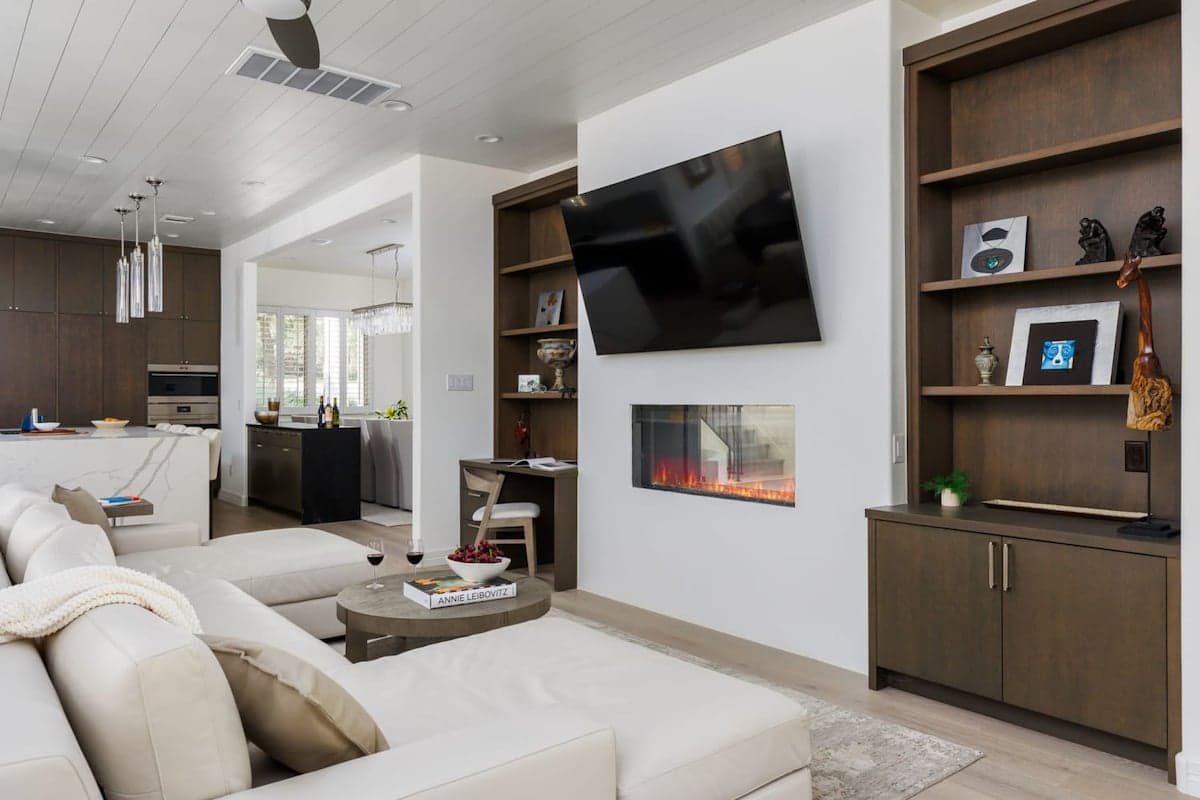 Austin Victoria - Image 3