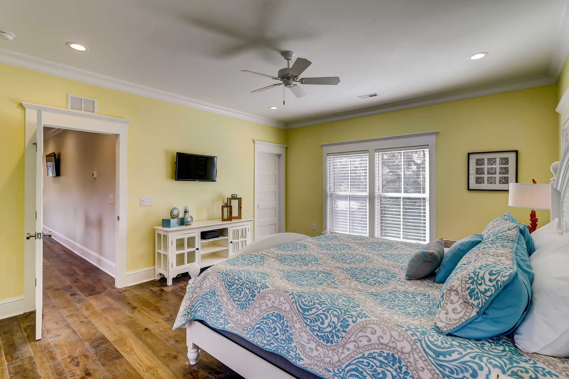 Saltwater Escape - Image 28