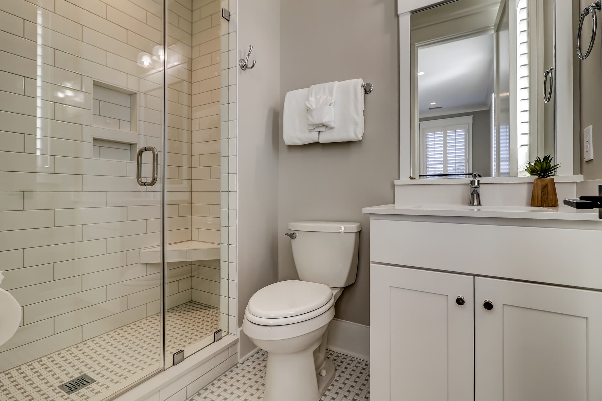 39th Avenue Villa - Image 25