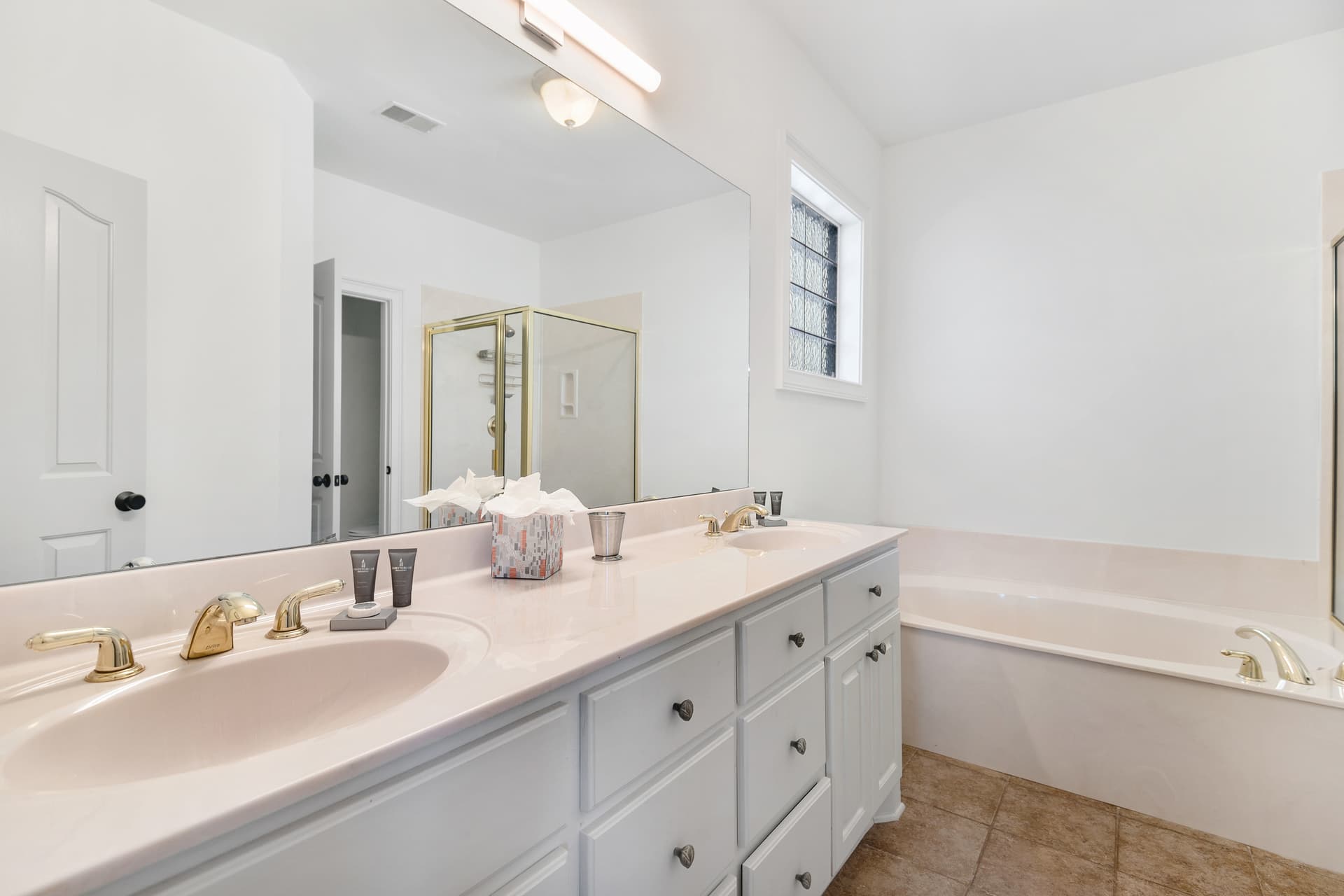 30th Avenue Villa - Image 26