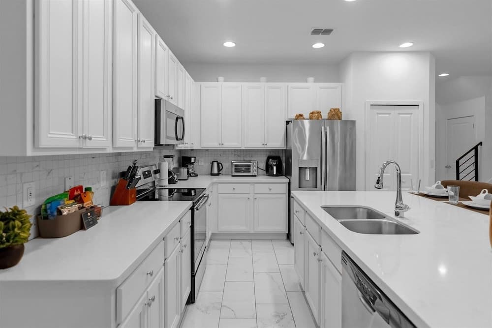 Blockbuster Getaway - Image 6