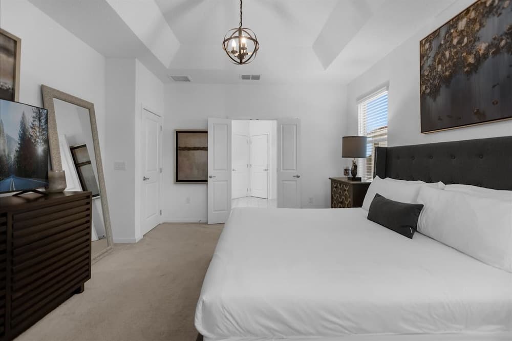 Blockbuster Getaway - Image 35