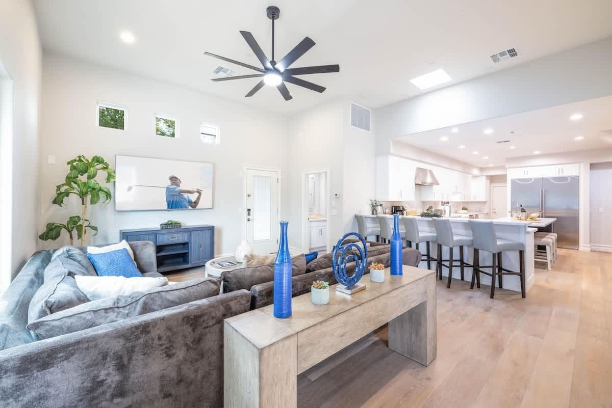 Estate on Shea - Image 3