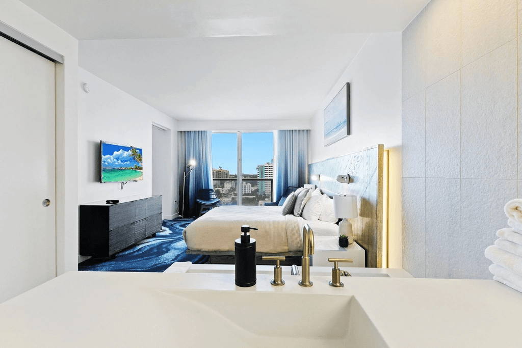 Skyline #1104 - Image 11