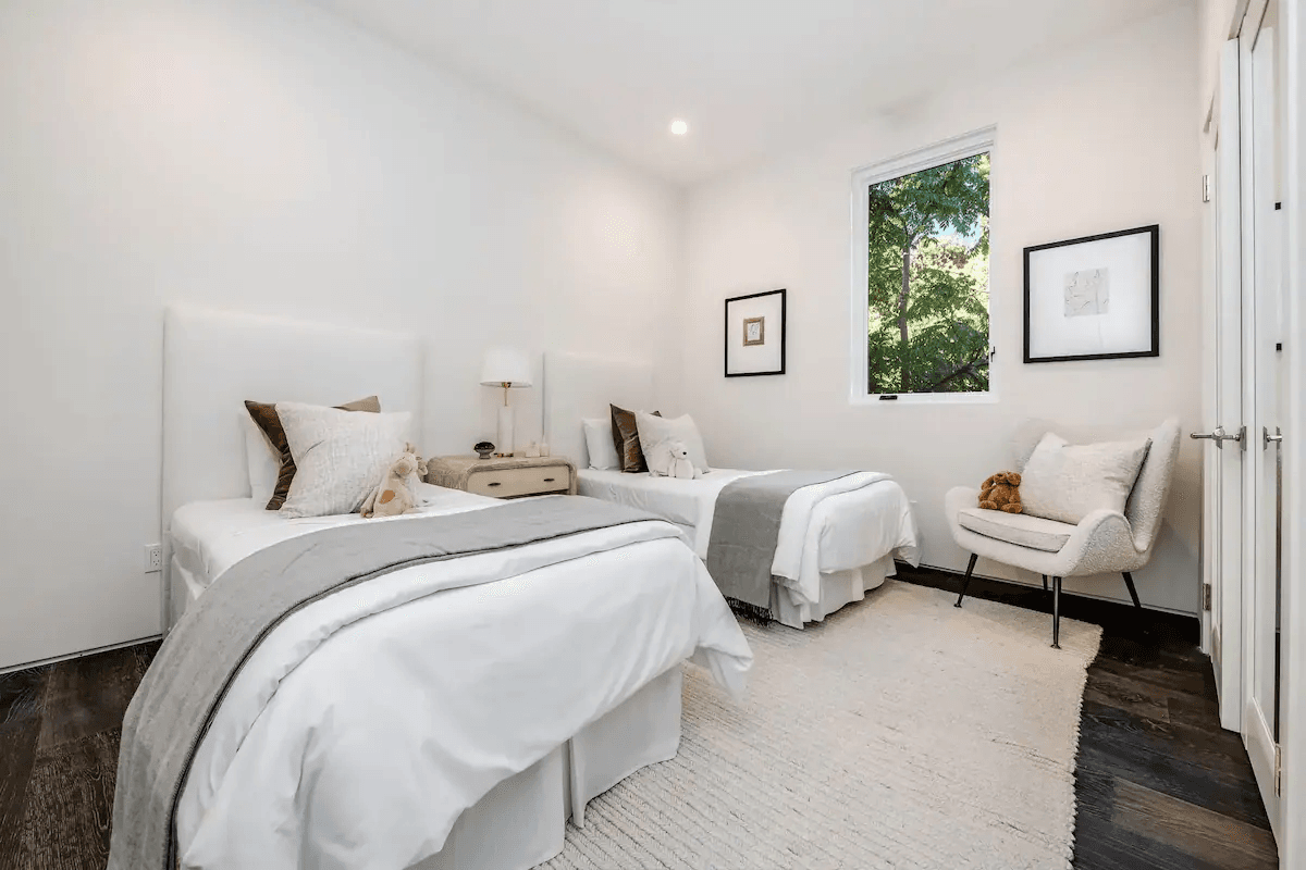 Hollywood Regency Villa - Image 36