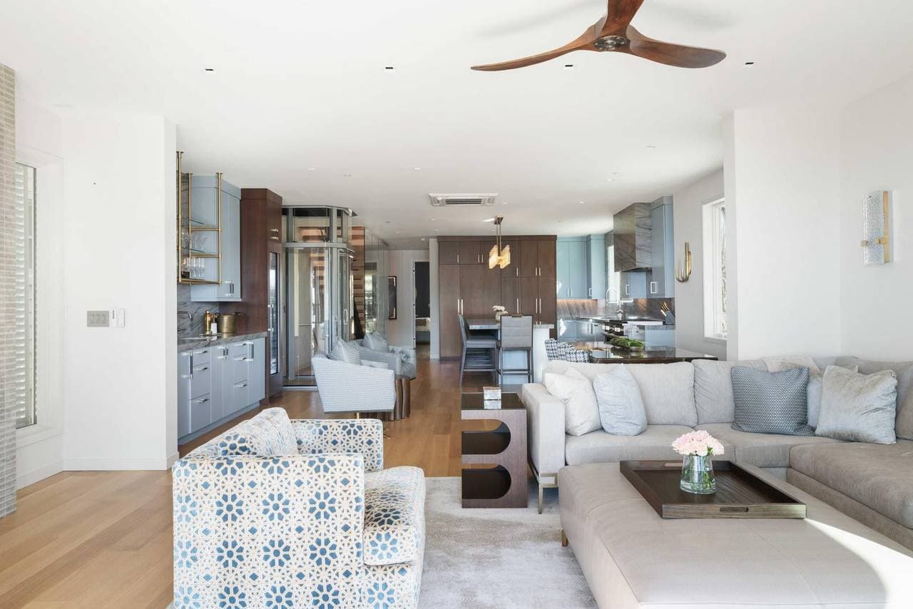 Grand Pavilion by the Sea - Image 7