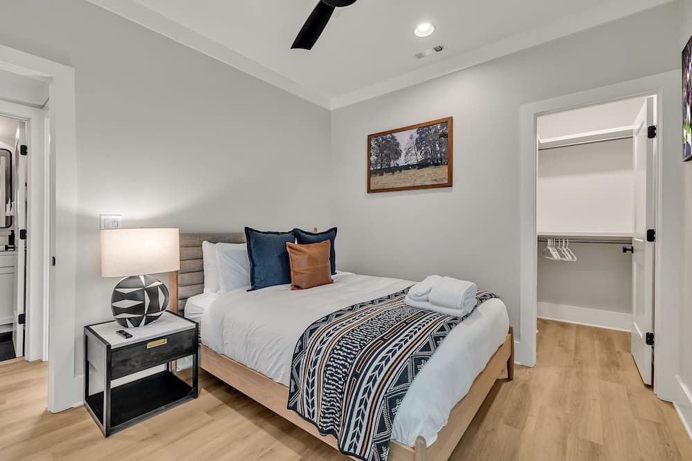 Rooftop Bass - Image 11