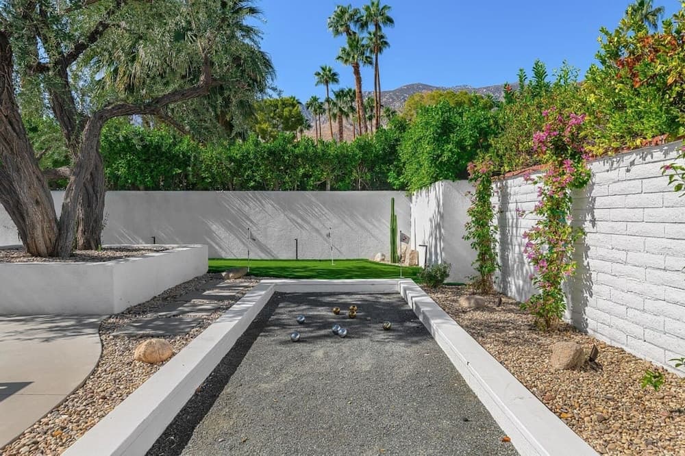 Bauhaus Estate - Image 21