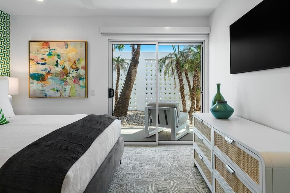 Bauhaus Estate - Image 28