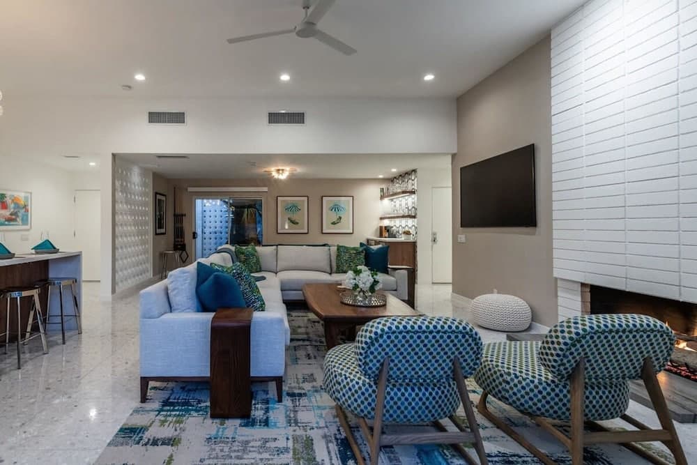 Bauhaus Estate - Image 40