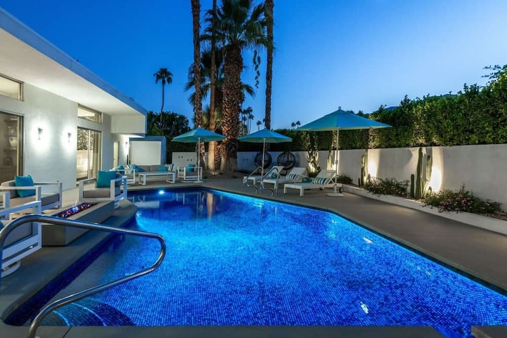 Bauhaus Estate - Image 44