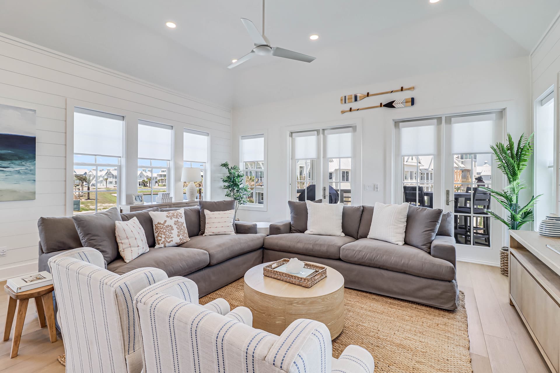 Baywatch Tower - Image 4