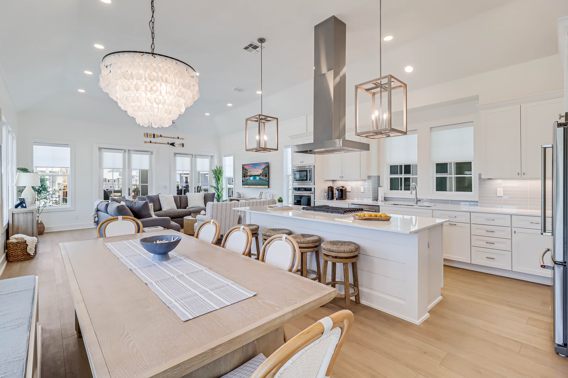 Baywatch Tower - Image 5