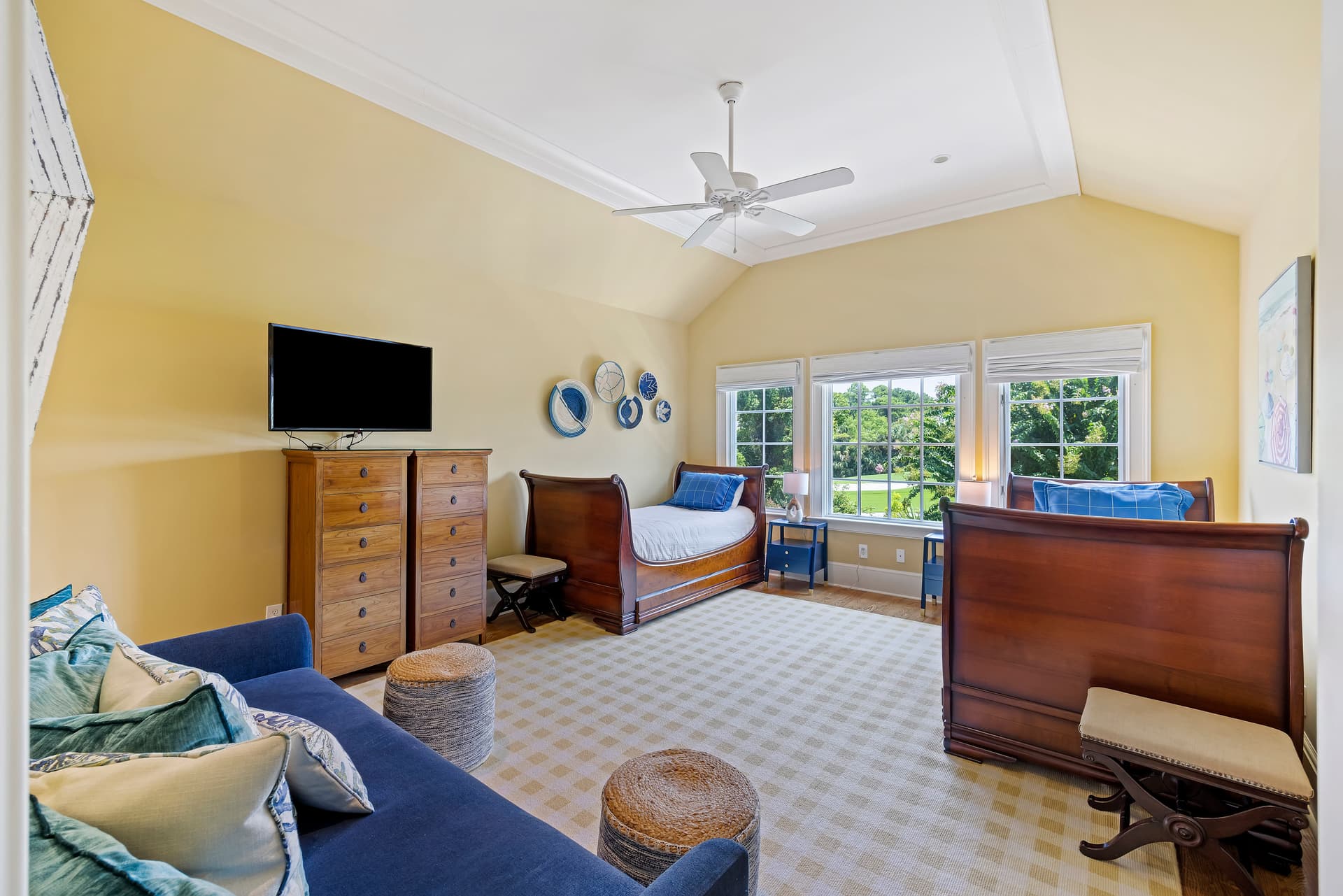 Bluebill Sanctuary - Image 25