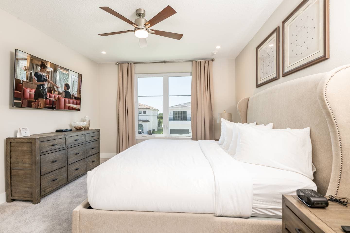 The Bright Bear's Den Oasis - Image 34