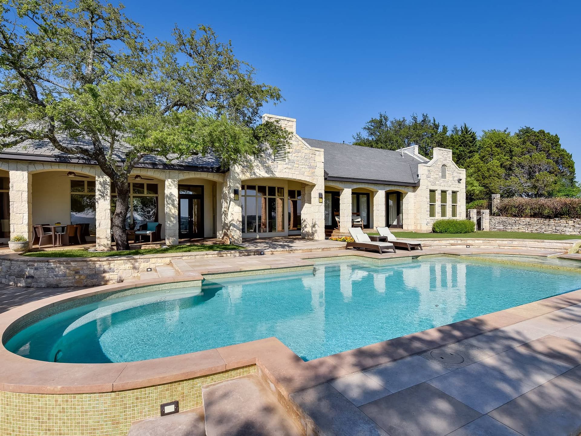 Lakeview on Lake Austin - Image 2