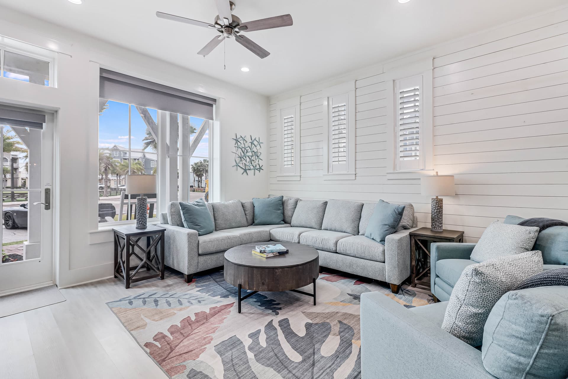 Beach Daze - Image 4