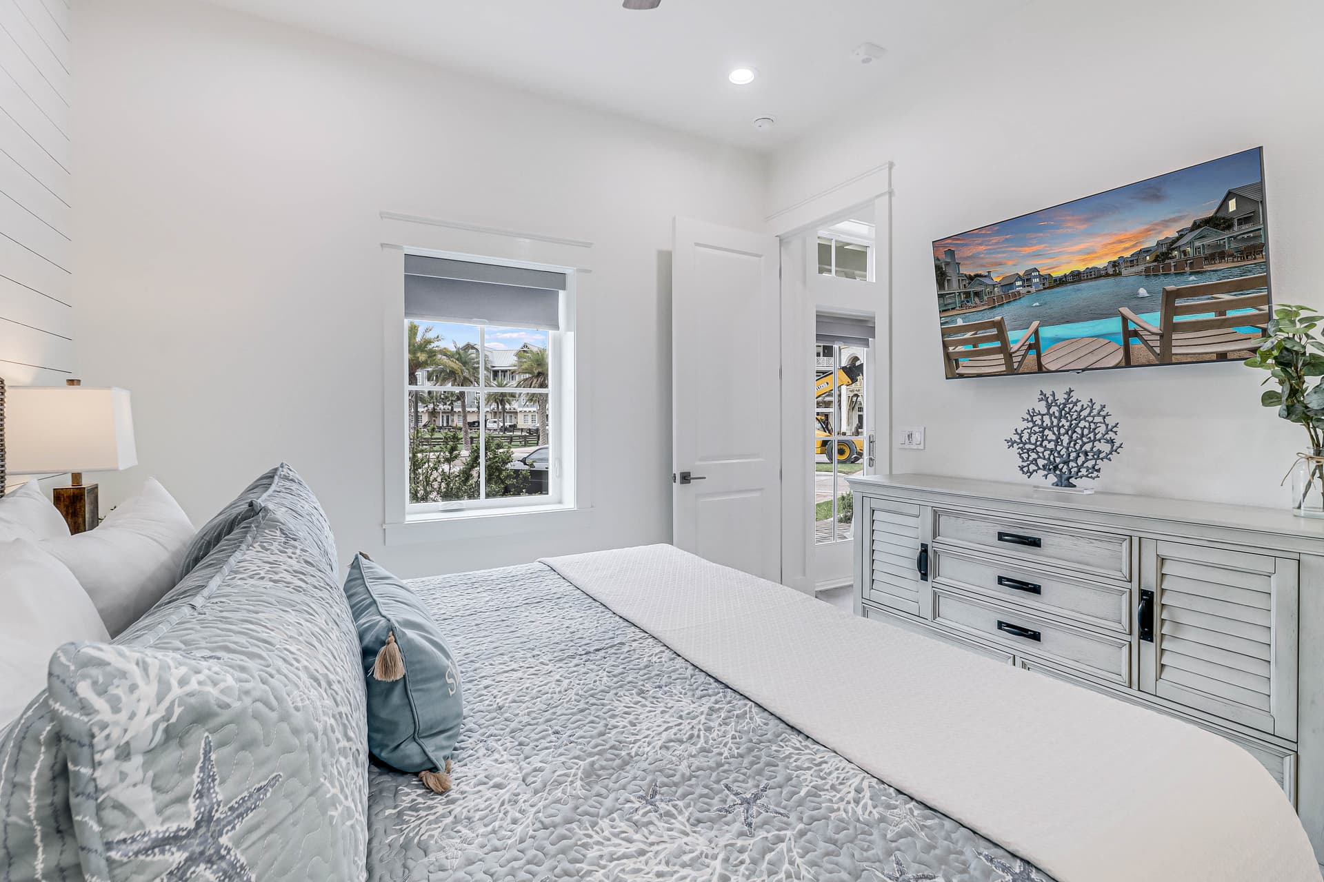 Beach Daze - Image 18